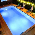 Hotel Four Seasons 2*